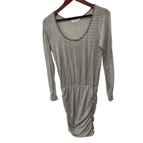 Velvet by Graham & Spencer Drop Waist Long Sleeve Super Soft Knee-Length Dress S - Picture 2 of 11